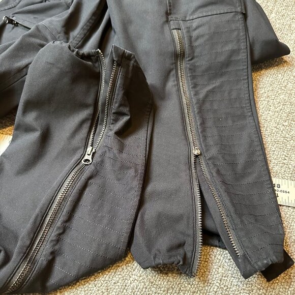 Lululemon Lab Black Joggers with Open Knee Slits Estimated Size 4 - Picture 6 of 6